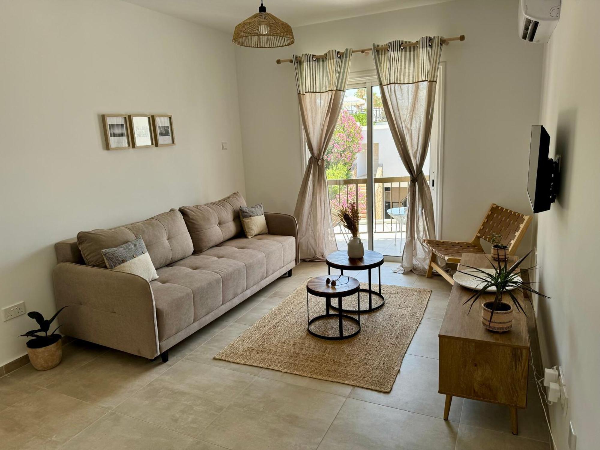 Luxury Two Bed Kato Flat * Pafos